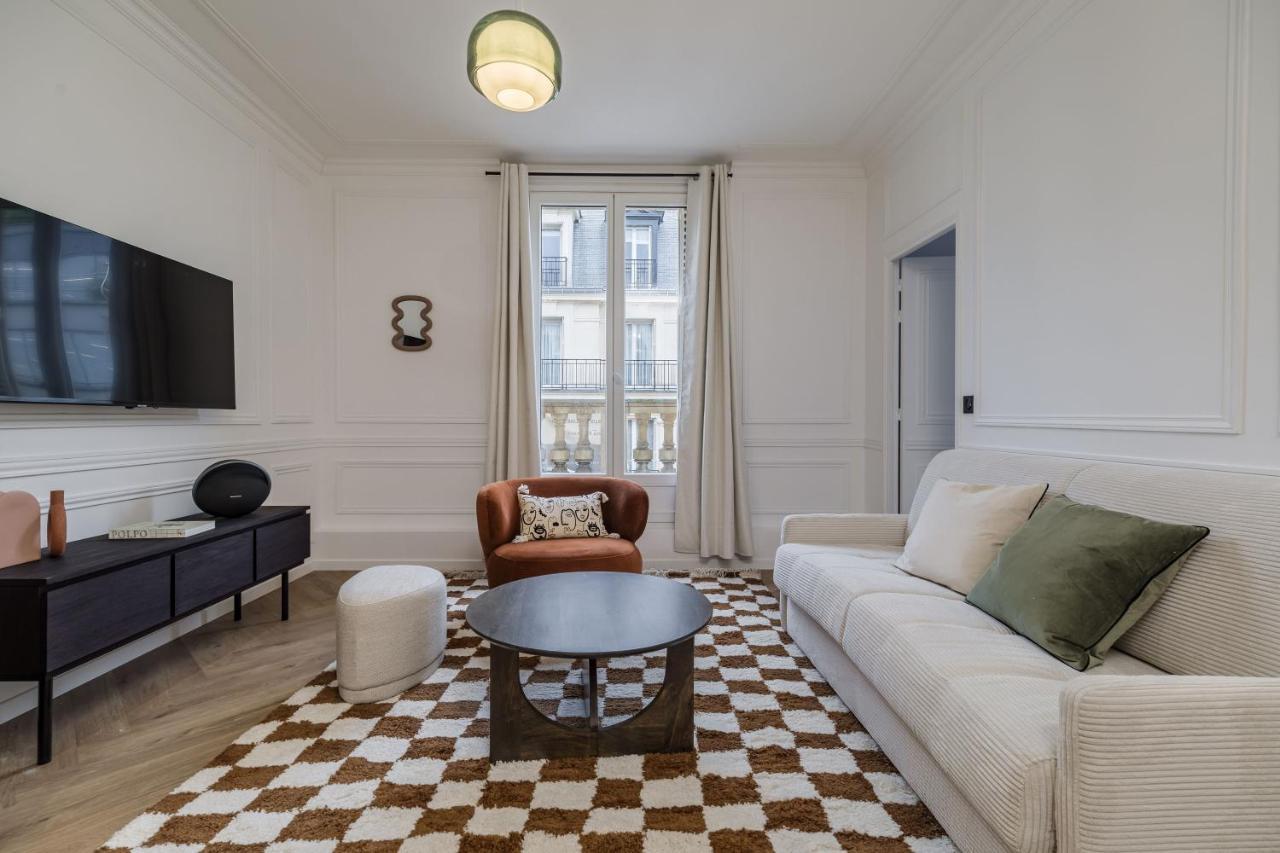 Poetic Stay - Champs Elysees París Exterior foto